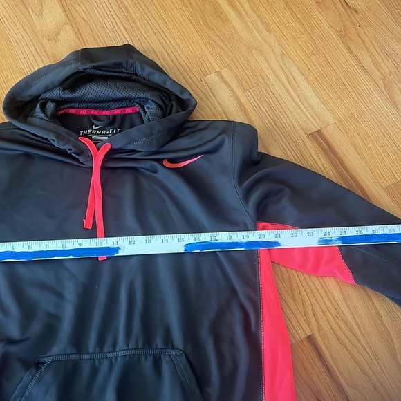 Nike Thermal fit black orange hoodie - Picture 3 of 5